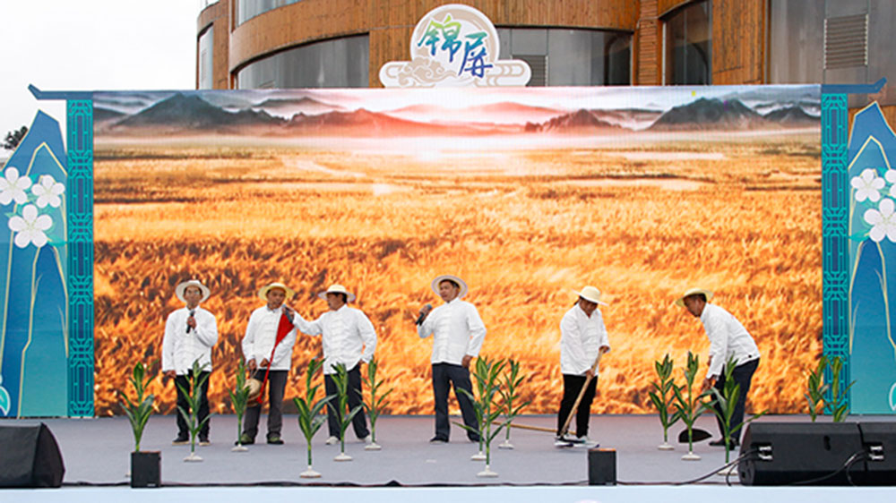 四川：宜賓市屏山縣第九屆李花旅游文化節(jié)開幕，大力推進(jìn)農(nóng)旅融合高質(zhì)量發(fā)展！