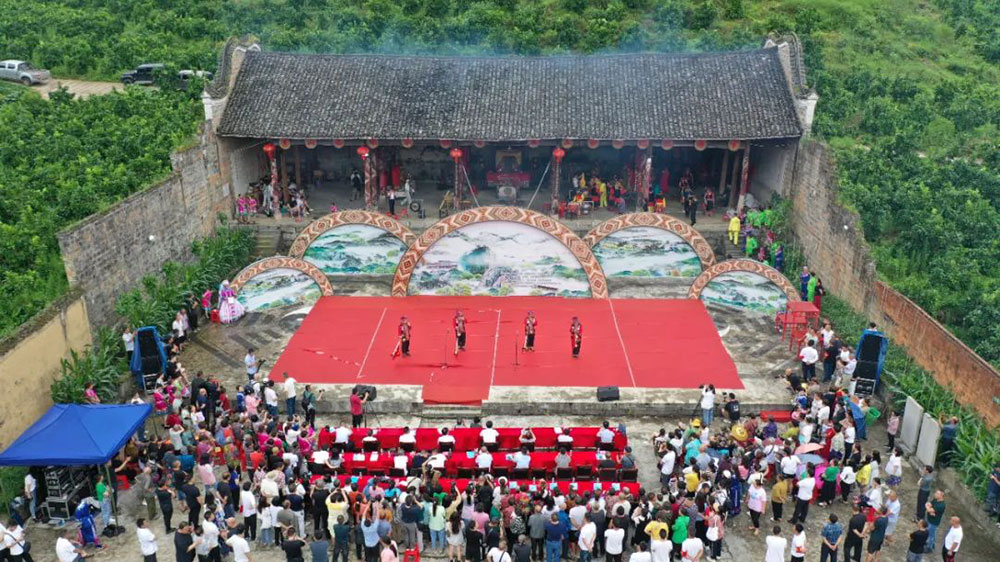 重慶：秀山首屆“土家族文化旅游節(jié)”活動(dòng)舉行，塑造四季旅游品牌，助力鄉(xiāng)村振興！