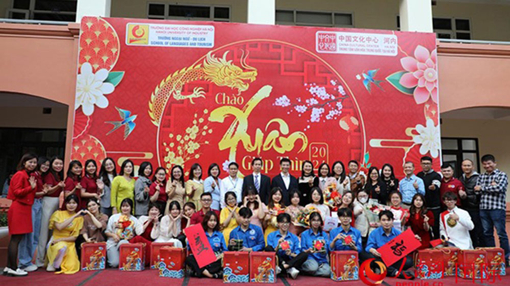 國際文旅：越南河內(nèi)“迎春節(jié) 歡樂春節(jié)”校園廟會活動舉辦，促進中越兩國文旅交流與互鑒！